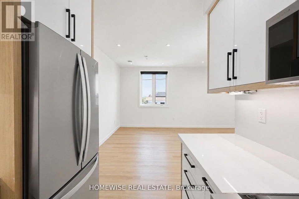 4 - 159 LOCKSLEY AVENUE Toronto (Briar Hill-Belgravia), Ontario 5