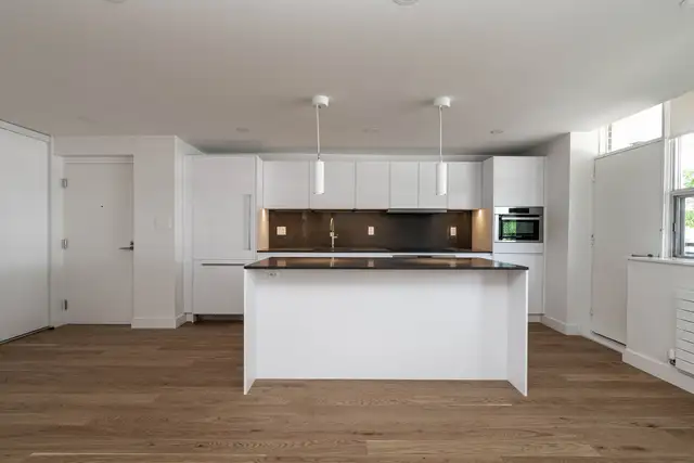 Newly Renovated 1 bedroom, Yorkdale-Glen Park - ID 4324