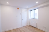 Renovated Akelius one bedroom apartment for rent. Located near rue Milton in the Milton Park neighbo... (image 6)