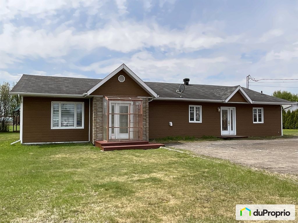 $449,000 - Bungalow for sale in Chicoutimi (Chicoutimi) — photo 2