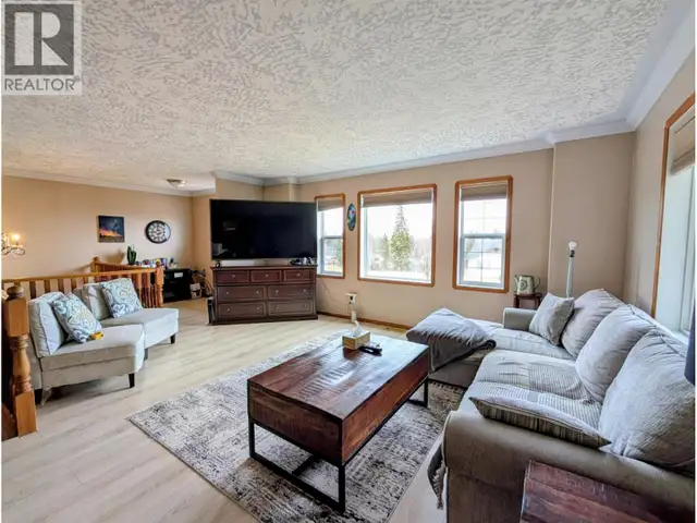 1475 CHESTNUT STREET Telkwa, British Columbia in Houses for Sale in Smithers - Image 6