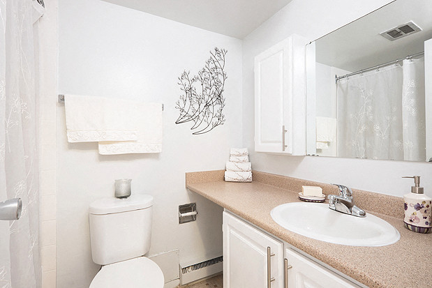 Apartment for Rent: 2 Bedroom A - Riverside Towers in Long Term Rentals in Ottawa - Image 2