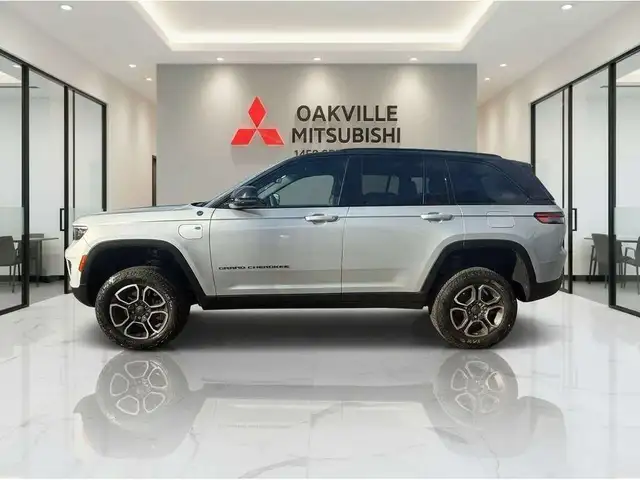 2022 Jeep Grand Cherokee Trailhawk in Cars & Trucks in Oakville / Halton Region - Image 6