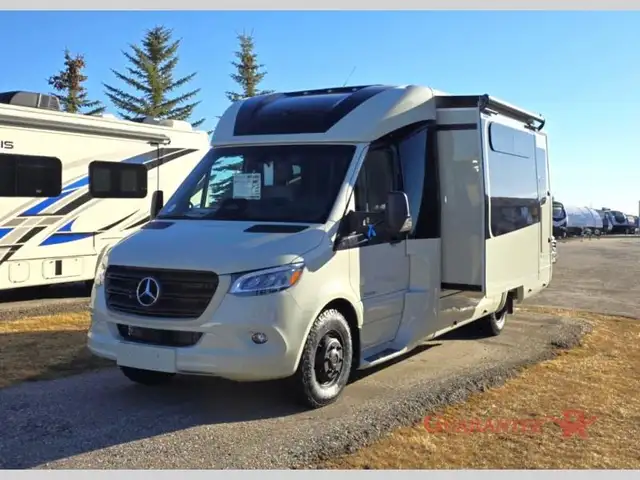 2026 Triple E ( LEISURE TRAVEL VANS ) Unity 24MBL in RVs & Motorhomes in Calgary - Image 6