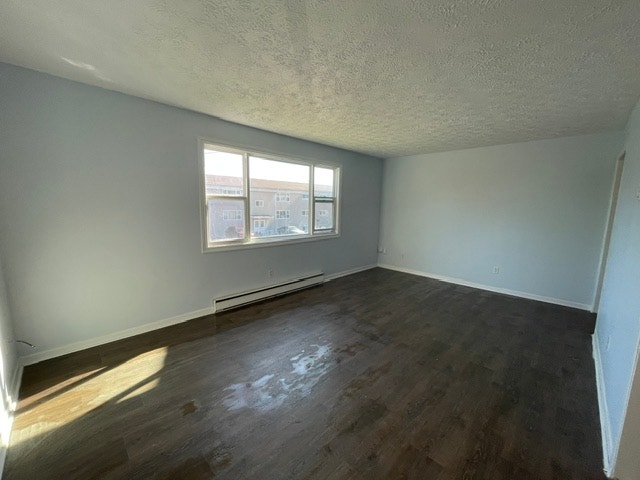 Large 2 bedroom located on the northside of the city 2