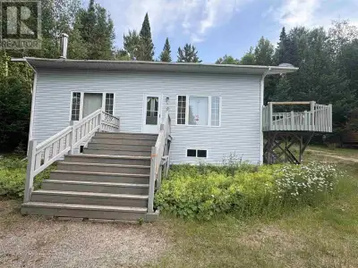 Welcome to your perfect northern retreat! This 3-bedroom, 1-bath cottage offers stunning views of Ki...