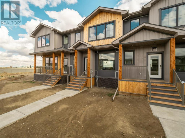 2715 47 Street Lethbridge, Alberta in Houses for Sale in Lethbridge