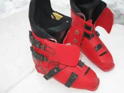 AUBAINE - BOTTES DE COMPÉTITION DE SKI "CABER" COUPE DU MONDE, View more
