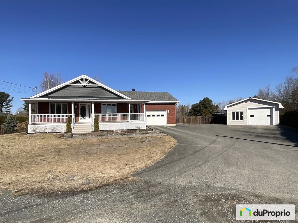 $569,000 - Bungalow for sale in Victoriaville — photo 1