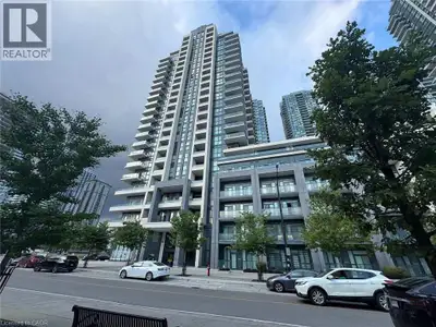 Check out this great 2 bedroom, 2 bath Duke Floor plan. This unit offers a fantastic open concept Li...