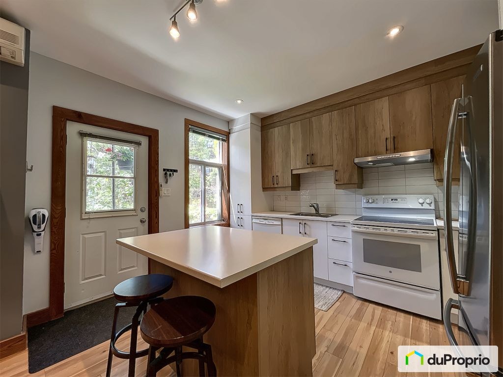 $935,000 - Duplex for sale in Rosemont / La Petite Patrie — photo 2