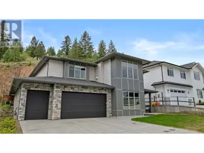 A Thoughtfully Designed Bergman Home in Sought-After Juniper Ridge This well-appointed family home o...