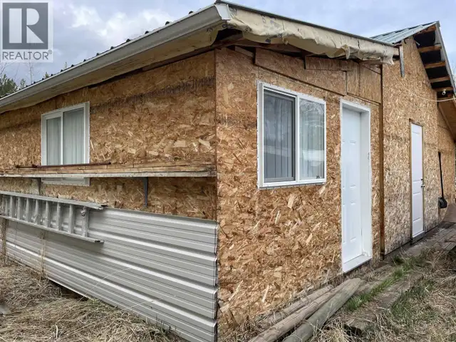 7008 HOLMES ROAD Lone Butte, British Columbia in Houses for Sale in 100 Mile House - Image 17