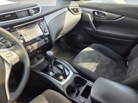 Options : - Sièges chauffants - Toit panoramique - GPS - Caméra 360 - Bluetooth - Hayon électrique -... (image 9)