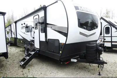 2025 MINI LITE 2519S Price WAS $59,895…… SALE $52,995 Floor Plan Features Length: 25’ 11” Weight: 5,...