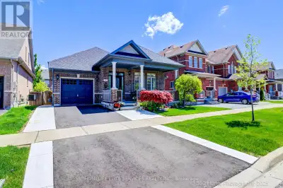 40 NORTHWAY AVENUE Whitchurch-Stouffville (Stouffville), Ontario