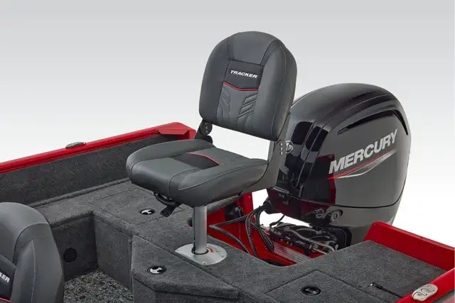 2026 TRACKER ProGuide V-16 Walk Thru fishing boat in Powerboats & Motorboats in Prince Albert - Image 13