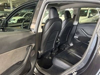 FULLY ELECTRIC, FEATURING : PERFORMANCE DUAL MOTOR AWD, FULL GLASS PANORAMIC ROOF, BIODEFENSE MODE,... (image 8)