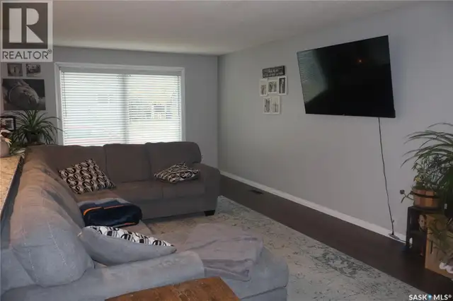 107 Empire PLACE Assiniboia, Saskatchewan in Houses for Sale in Moose Jaw - Image 8