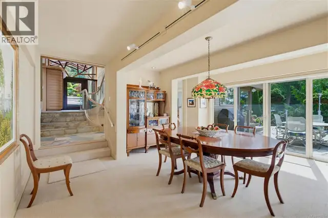 960 Lands End End North Saanich, British Columbia in Houses for Sale in Victoria - Image 37