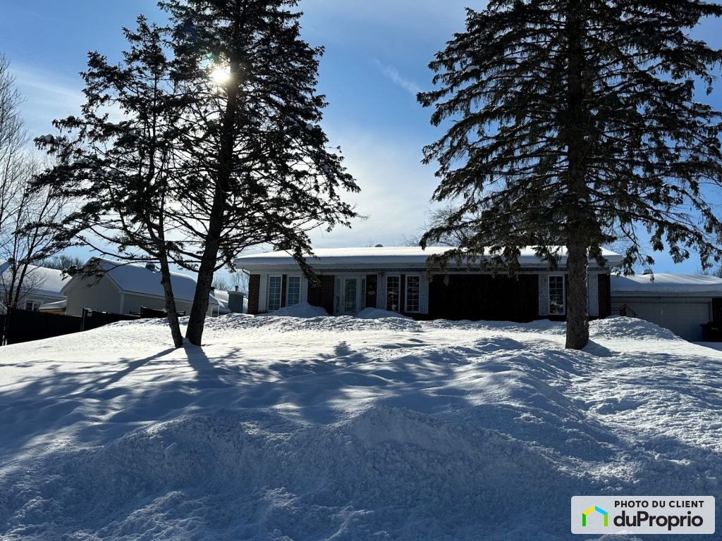$815,000 - Bungalow for sale in Granby — photo 3