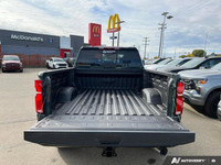 Z71 Off-Road Package, Leather Seats, Heated Seats & Steering, Remote Start, Back-Up Camera, Parking... (image 8)