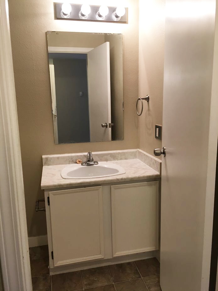 Aurora Pointe - 3 Bedroom 1.5 Bath Apartment for Rent 5