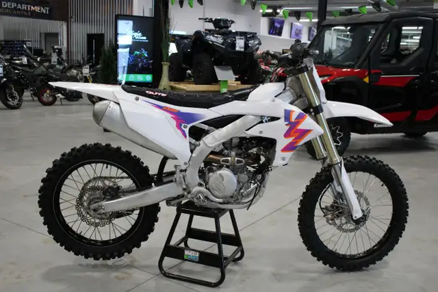 2024 Yamaha YZ250F Dirt Bike - 50TH Anniversary Edition in Dirt Bikes & Motocross in Trenton - Image 6
