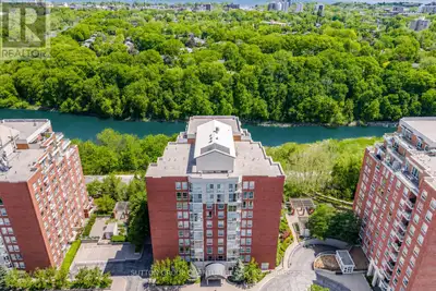 SPECTACULAR !! "One of a Kind" 2630 Sqft Unit, South/West facing Luxury Condo offering Panoramic RAV...