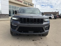 This Jeep Grand Cherokee delivers a Regular Unleaded V-6 3.6 L/220 engine powering this Automatic tr... (image 8)