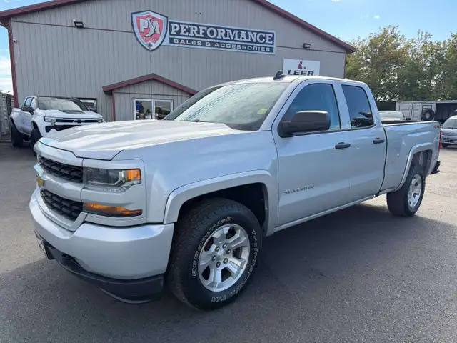 2018 Chevrolet Silverado 1500 Custom