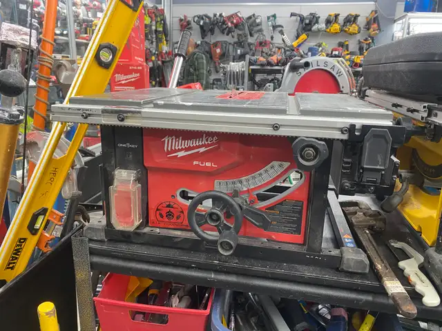 Milwaukee 2736 Table Saw in Power Tools in City of Toronto - Image 3