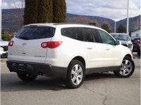2012 CHEVROLET TRAVERSE LTZ - DUAL-CLIMATE CONTROL - HEATED AND VENTILATED FRONT SEATS - POWER WINDO... (image 2)