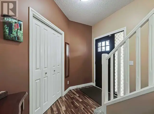 105 Hidden Creek Circle NW Calgary, Alberta62854410324099122