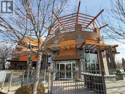 Exceptional opportunity to lease a 5,535 +/- SF fully furnished, operating restaurant at Playa Del S...
