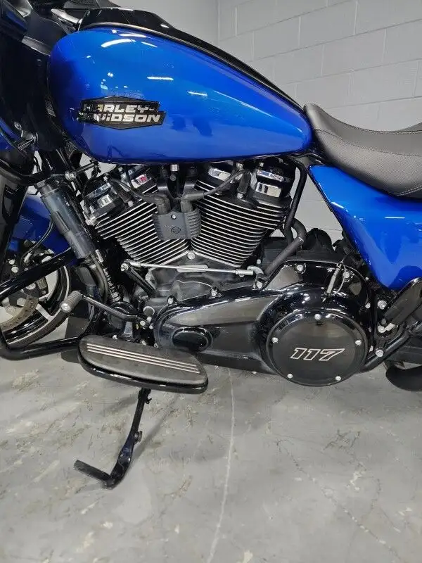 2024 Harley-Davidson Road Glide in Street, Cruisers & Choppers in Oshawa / Durham Region - Image 10