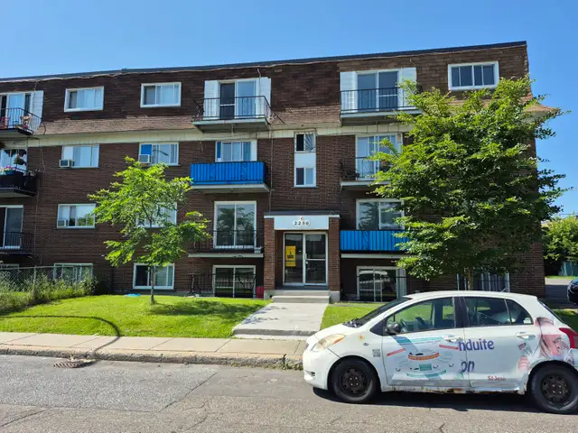 Vieux-Longueuil Grand 5 1/2 - Rénové -Calme! in Long Term Rentals in Longueuil / South Shore - Image 9