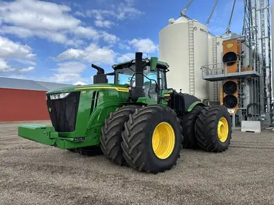 Welcome to Horizon Ag & Turf Location: Horizon Ag & Turf Wetaskiwin 2022 John Deere 9R 590, Signatur...