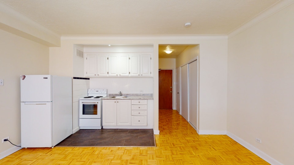 Bachelor Unit in Sandy Hill Available Oct 1 2