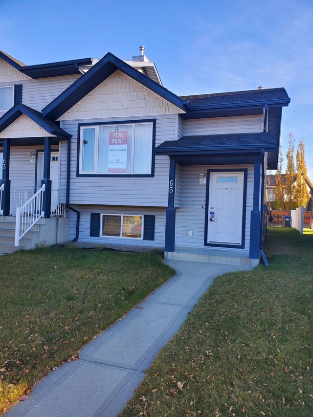 Pet Friendly! 2 Bedroom Townhouse in Sylvan Lake Long Term Rentals Red Deer Kijiji