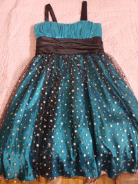 Gorgeous Grad dress. Blue & black. Size L. From Juno. Excellent.