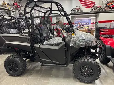 2025 HONDA SXS 700 M2DS SXS 700 M2DS Pioneer 2 Seater, Auto or Paddle Shift Green Deluxe NEW - Reg $...