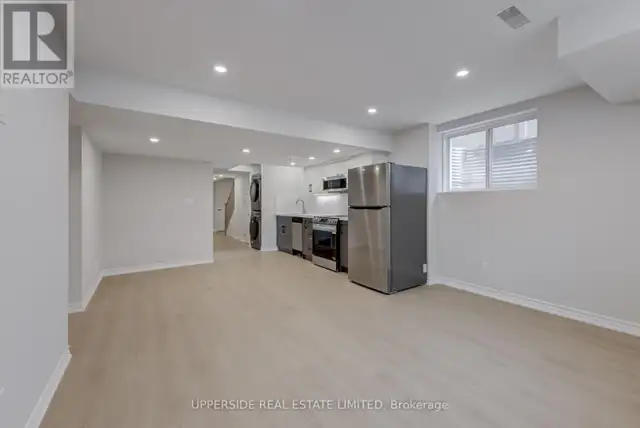 LOWER - 73 GEMINI DRIVE Barrie, Ontario in Long Term Rentals in Barrie - Image 8