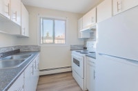Amenities: Heat & Water Included • Balconies • Great Location Suite & Building: Bachelor, one-bedroo... (image 5)