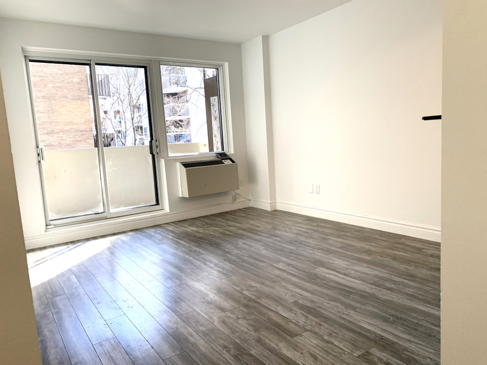 Downtown,1,bedrooms,chambres,31/2,to rent,centre ville,available dans Locations longue durée  à Ville de Montréal