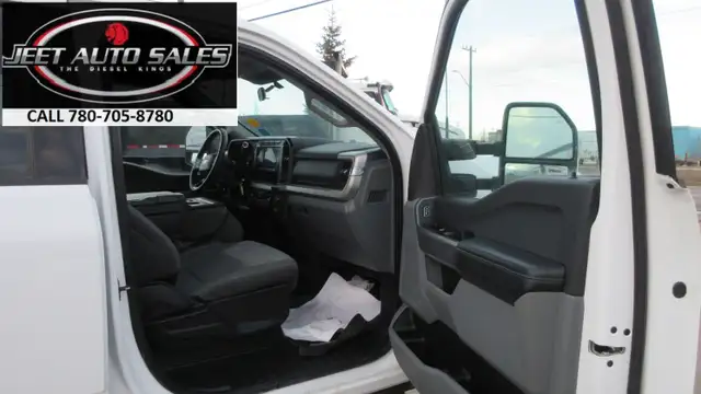 2024 Ford F-350 XLT CREW CAB 8 FT LONG BOX in Heavy Trucks in Vancouver - Image 19