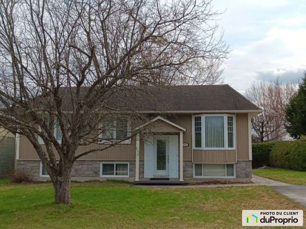 $449,000 - Bungalow for sale in Sherbrooke (Rock Forest) — photo 1