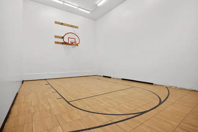 1 Bedroom Apartment for Rent - 440 McMurchy Avenue South in Long Term Rentals in Mississauga / Peel Region - Image 19