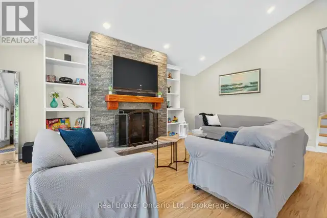 1948 TINY BEACHES ROAD S Tiny, Ontario in Houses for Sale in Oakville / Halton Region - Image 14