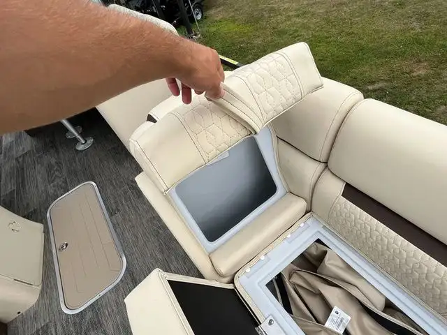 2022 Sweetwater SW 2286 Single Flip Lounge in Sport Touring in Sault Ste. Marie - Image 56